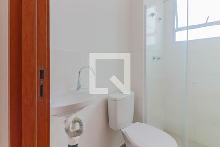 Banheiro de apartamento para alugar com 2 quartos, 42m² em Jardim Arpoador, São Paulo