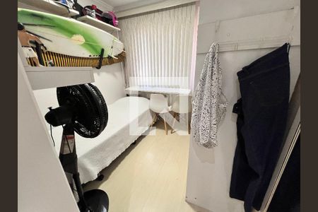 Quarto 01 de apartamento para alugar com 2 quartos, 58m² em Taquara, Rio de Janeiro