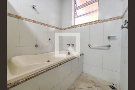 Banheiro Social de casa à venda com 3 quartos, 180m² em Nova Floresta, Belo Horizonte