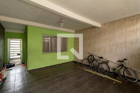 Garagem de casa à venda com 2 quartos, 139m² em Vila Regina, São Paulo