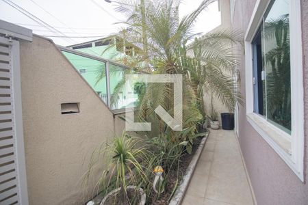 Garagem de casa para alugar com 3 quartos, 240m² em Camarão, São Gonçalo
