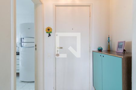 Entrada de apartamento à venda com 3 quartos, 87m² em Moema, São Paulo