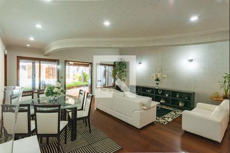 Sala de Estar de casa para alugar com 4 quartos, 400m² em Bairro das Palmeiras, Campinas