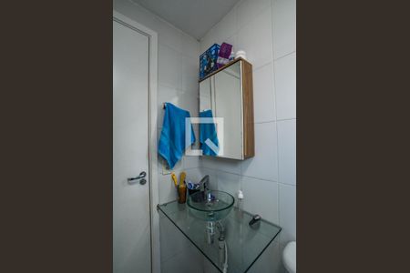 Banheiro de apartamento à venda com 2 quartos, 53m² em Vila Homero Thon, Santo André