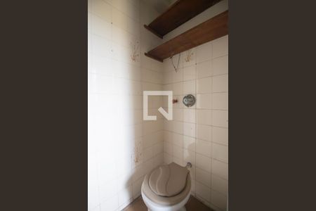Banheiro de serviço de apartamento para alugar com 2 quartos, 60m² em Brasilândia, São Gonçalo