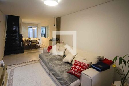 Sala de casa à venda com 2 quartos, 130m² em Jardim Piqueroby, São Paulo