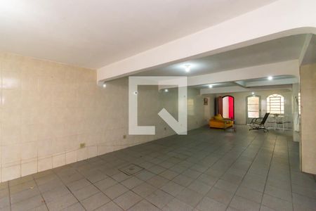 Garagem de casa à venda com 3 quartos, 250m² em Jardim Record, São Paulo