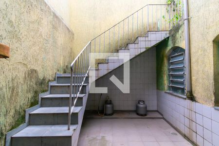 Quintal de casa à venda com 3 quartos, 250m² em Jardim Record, São Paulo
