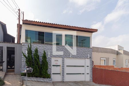 Fachada de casa à venda com 4 quartos, 300m² em Umuarama, Osasco