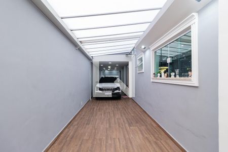 Garagem de casa à venda com 4 quartos, 300m² em Umuarama, Osasco