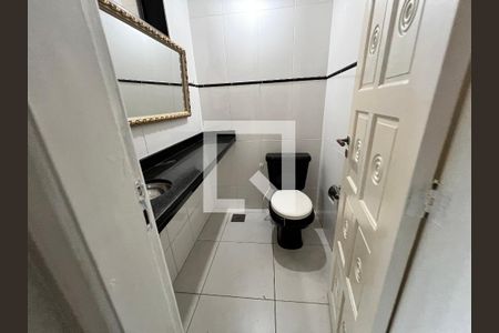 Lavabo de casa de condomínio para alugar com 4 quartos, 254m² em Taquara, Rio de Janeiro