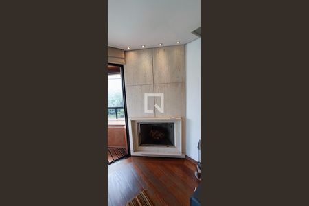 Lareira da Sala de estar de apartamento à venda com 3 quartos, 162m² em Vila Andrade, São Paulo