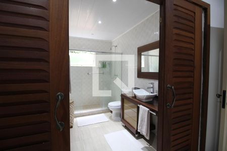 Quarto 3 - Banheiro da Suíte de casa de condomínio à venda com 4 quartos, 428m² em Taquara, Rio de Janeiro