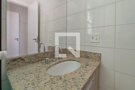 Banheiro Suíte de apartamento para alugar com 3 quartos, 62m² em Vila Faustina Ii, Campinas