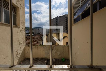 Área de Serviço Vista de apartamento para alugar com 2 quartos, 77m² em Grajaú, Rio de Janeiro