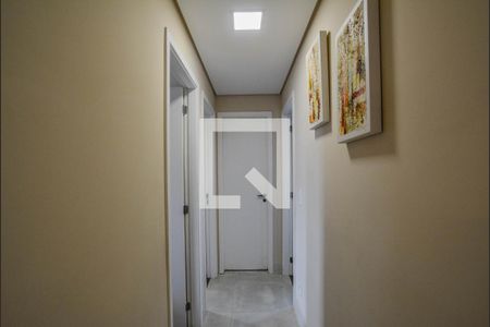 Corredor de apartamento para alugar com 3 quartos, 90m² em Vila Pires, Santo André