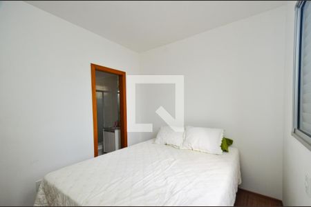 Suíte de apartamento para alugar com 2 quartos, 76m² em Serra, Belo Horizonte
