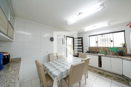 Cozinha de casa à venda com 4 quartos, 232m² em Vila Antonieta, São Paulo