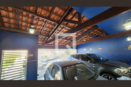 Garagem de casa à venda com 3 quartos, 170m² em Medeiros, Jundiaí