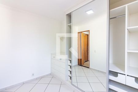 Quarto 2 de apartamento para alugar com 2 quartos, 59m² em Cidade das Flores, Osasco