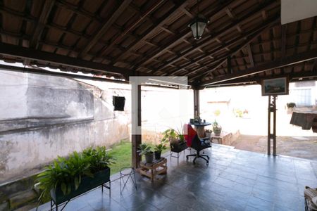 Varanda  de casa à venda com 2 quartos, 170m² em Vila Copacabana, Belo Horizonte
