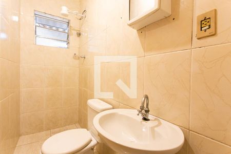 Banheiro Social de casa para alugar com 1 quarto, 64m² em Vila Esperança, São Paulo
