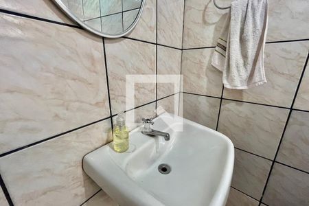 Banheiro de serviço de casa para alugar com 2 quartos, 136m² em Cidade Vargas, São Paulo