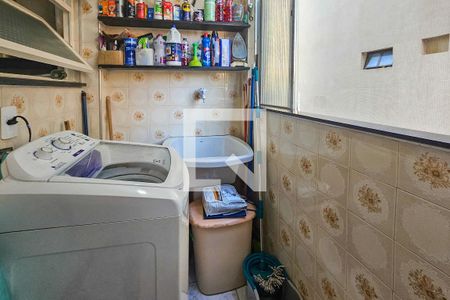 Área de serviço de apartamento para alugar com 2 quartos, 75m² em Jardim Las Palmas, Guarujá