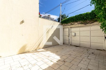 Garagem de casa à venda com 3 quartos, 168m² em Moema, São Paulo