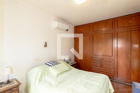 Suíte de casa à venda com 3 quartos, 168m² em Moema, São Paulo