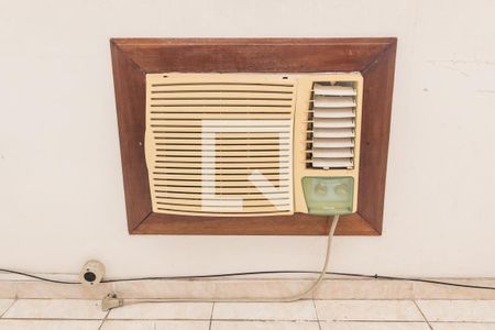 Sala de apartamento à venda com 2 quartos, 76m² em Olaria, Rio de Janeiro