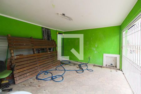 Garagem de casa à venda com 4 quartos, 300m² em Vila Campanela, São Paulo