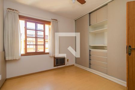 Quarto 1 de casa de condomínio para alugar com 3 quartos, 117m² em Medianeira, Porto Alegre