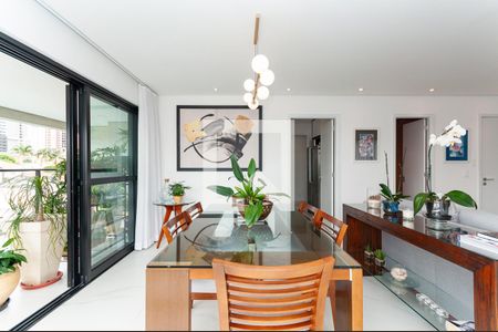 Sala de apartamento à venda com 3 quartos, 135m² em Água Branca, São Paulo