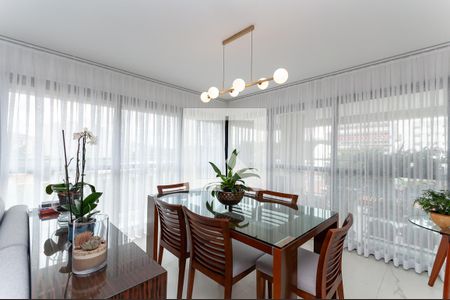 Sala de apartamento à venda com 3 quartos, 135m² em Água Branca, São Paulo