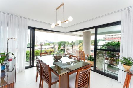 Sala de apartamento à venda com 3 quartos, 135m² em Água Branca, São Paulo