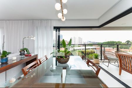 Sala de apartamento à venda com 3 quartos, 135m² em Água Branca, São Paulo