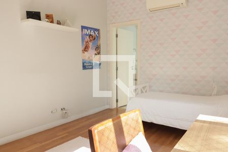 Quarto 1 de casa à venda com 4 quartos, 400m² em Planalto Paulista, São Paulo