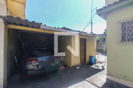 Garagem de casa para alugar com 2 quartos, 136m² em Comendador Soares, Nova Iguaçu
