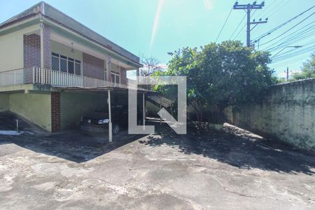 Quintal de casa para alugar com 2 quartos, 136m² em Comendador Soares, Nova Iguaçu