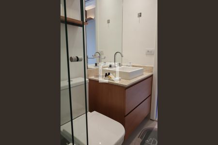 Banheiro de apartamento para alugar com 1 quarto, 43m² em Indianópolis, São Paulo