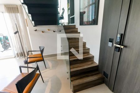 Escada acesso Suítes de apartamento à venda com 2 quartos, 214m² em Jardim Fonte do Morumbi, São Paulo