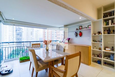Sala de apartamento à venda com 2 quartos, 74m² em Panamby, São Paulo
