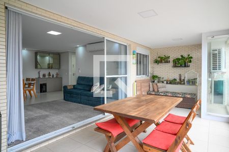 Varanda Gourmet de apartamento à venda com 4 quartos, 137m² em Vila Gumercindo, São Paulo