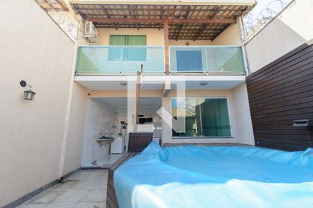 Quintal com Piscina de casa para alugar com 3 quartos, 264m² em Europa, Contagem