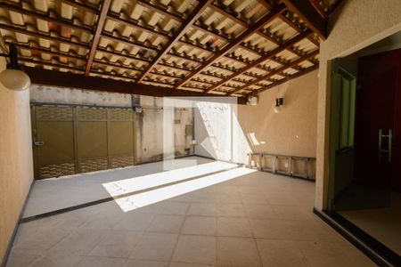 Garagem de casa para alugar com 3 quartos, 264m² em Europa, Contagem