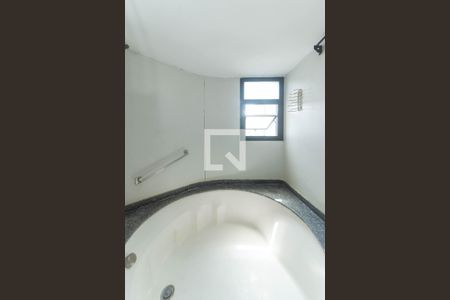 Banheiro de apartamento à venda com 1 quarto, 48m² em Cidade Monções, São Paulo