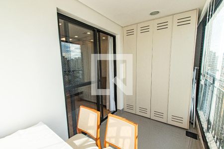 Varanda de apartamento à venda com 1 quarto, 34m² em Vila Mariana, São Paulo