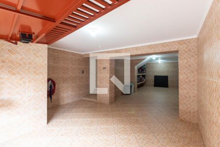 Garagem de casa à venda com 3 quartos, 215m² em Vila Euthalia, São Paulo