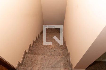 Escada de casa à venda com 3 quartos, 140m² em Macedo, Guarulhos